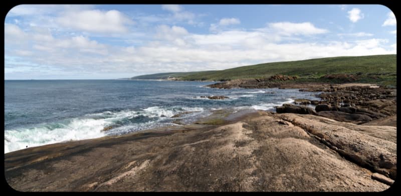 File:Endless Stations 134 - Cape Leeuwin 2 or Care-Free Bird In Front Of A Crashing Wave.jpg